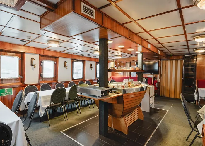 4 H Arctic Explorer Cruise With * Tromsø