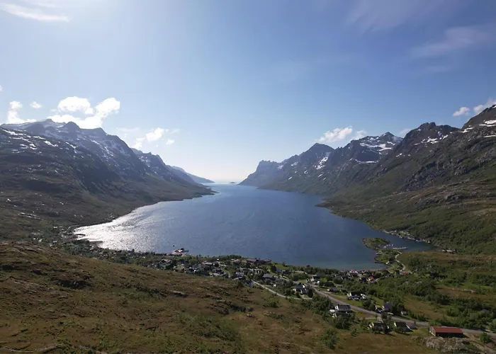 4 H Arctic Explorer Cruise With Tromsø